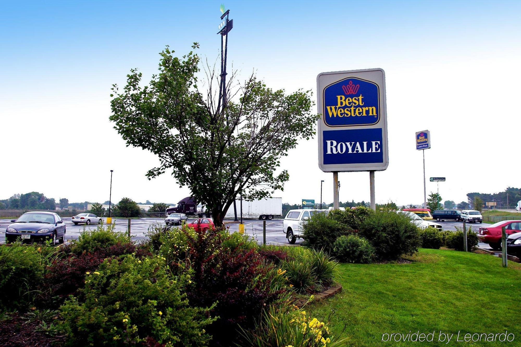 Econo Lodge Inn & Suites Stevens Point Exterior photo